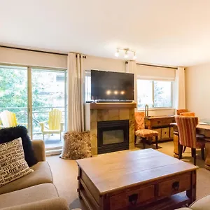 https://09-valhalla.hotels-of-whistler.com